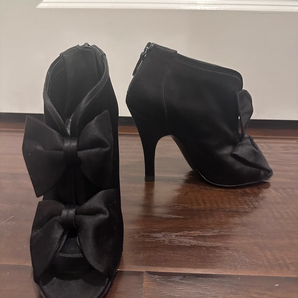 CHANEL Black bootie boots with bows | Excellent condition - like New! - Picture 11 of 14